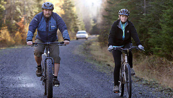 强制隔离还是不强制隔离——疫区回国护士与美国政府的抗争