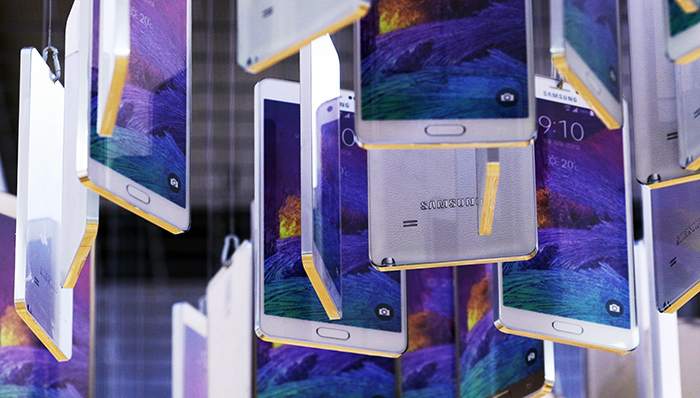 三星电子迎来首次年度利润下滑,三星连续第五个季度利润下滑