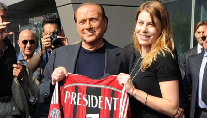 足球俱乐部,AC米兰,贝卢斯科尼