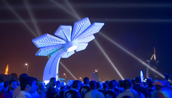 迪拜的智能棕榈树可以充电并提供Wi-Fi热点