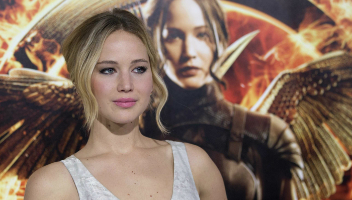 90后大表姐成好莱坞吸金女王 一路走来差点被毁灭