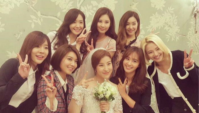 少女时代八缺一出席造型师婚礼 新婚夫妇感动落泪