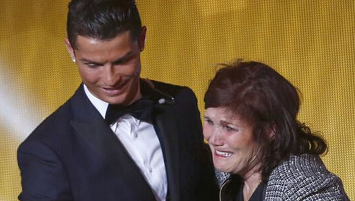 下一站回曼联还是去巴黎? C罗母亲或成决策主因