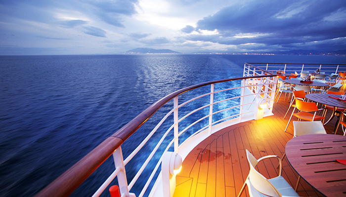 本土邮轮公司艰难