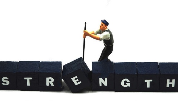 若采取买入并持有策略 8年来发达市场只会给