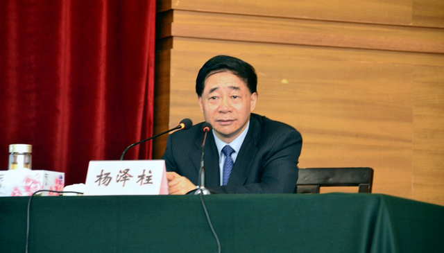 长江证券原董事长杨泽柱坠楼身亡