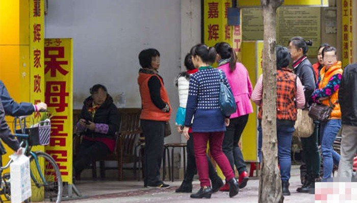 代表,保姆,老人,养老