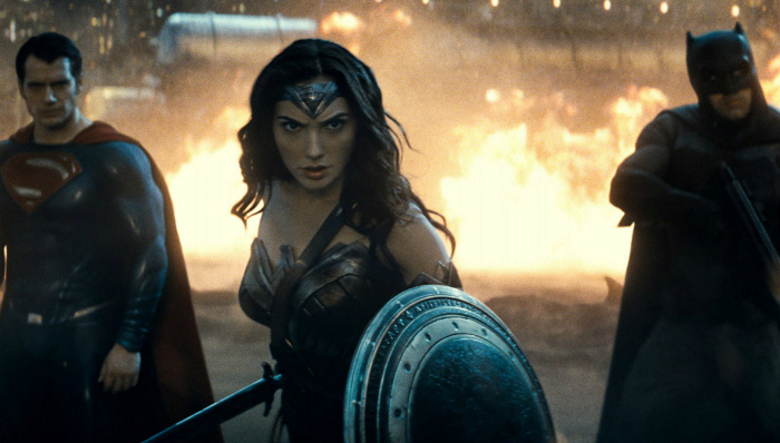 《蝙蝠侠大战超人》:神奇女侠与超级性别主义