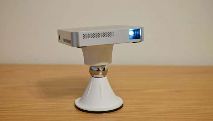 这款只有手掌大小的投影仪能带来怎样的体验?