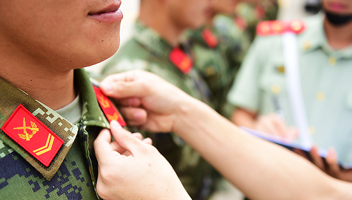 中国军方叫停有偿服务,要“分步骤停止一切”