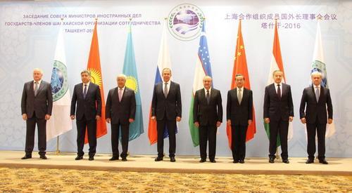 上合,,,组织成员国,组织框架,新形势,新情况,新问题,联合军事演习,协商一致,伊斯兰国