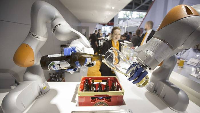 美的集团入主德国机器人公司库卡