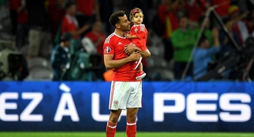 精英阶层富家子弟 卡努是威尔士队的“无名英雄”