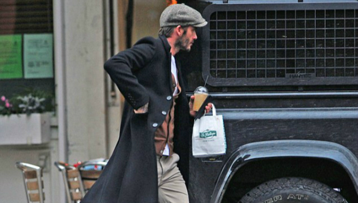 复古又绅士!大卫·贝克汉姆伦敦外出就餐打扮时髦