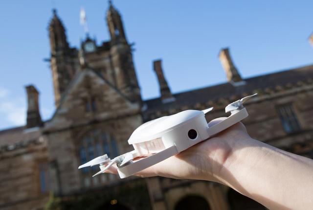 无人机,智控,Dobby,DJI,杨建军,卡片相机,CTO,明星代言,管理半径,芯片平台