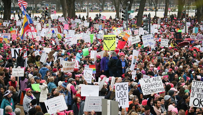 朱莉娅·罗伯茨、查理兹·塞隆等好莱坞女星也加入妇女大游行