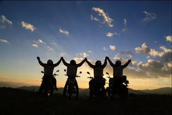 骑行,小众,竞技文化,休闲娱乐文化,摩友,NOP,创业团队,创业公司,市场政策,市场交易额