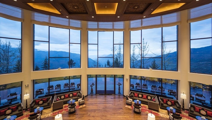 中国第 11 家悦榕庄九寨沟开业 在山顶俯瞰九寨美景