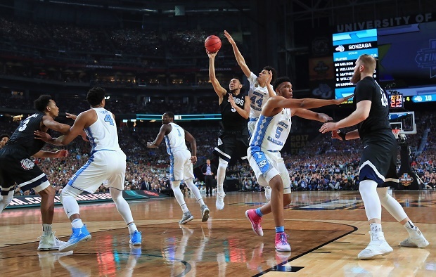 NCAA决赛北卡罗来纳大学夺冠 史上第六次捧杯