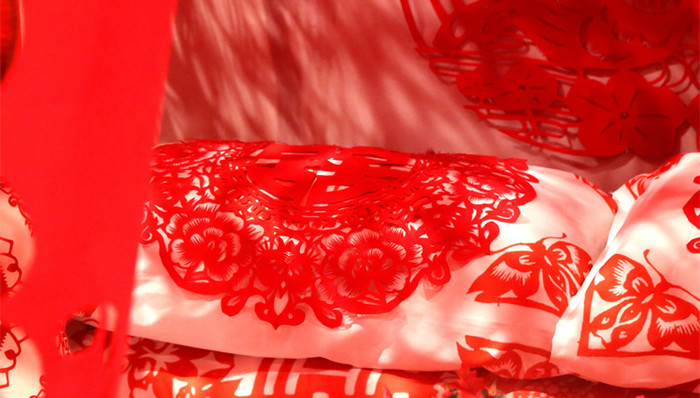 央视评论,婚闹,猥亵伴娘