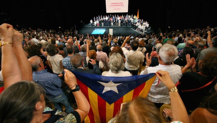 加泰罗尼亚公投