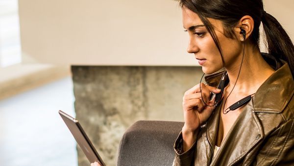 在旅程中的哪些时刻 我会需要一副耳机?