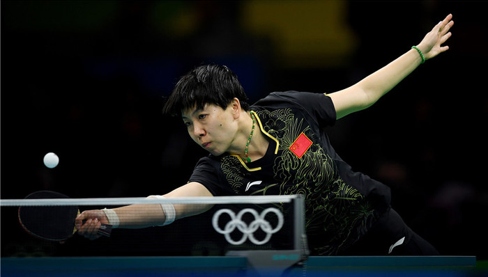 【体育明星日常】李晓霞微博晒结婚证 日全食让欧文情何以堪