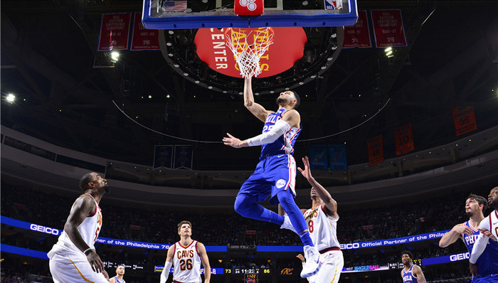骑士轻取76人获八连胜 火箭力克篮网哈登创队史纪录