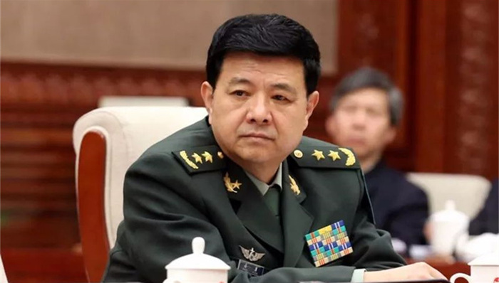 戎装,卫戍区,市委委员,市委常委