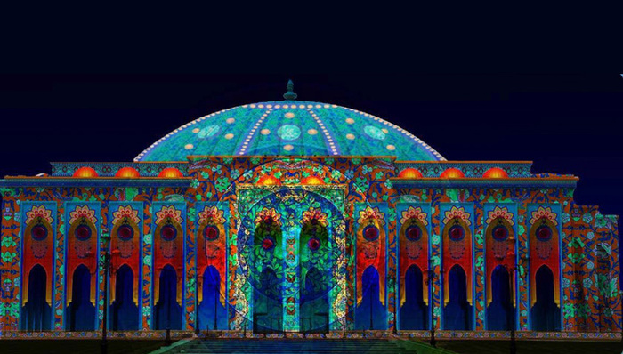 为展示阿拉伯文化 沙迦邀请国际艺术家用灯光“涂鸦”城市