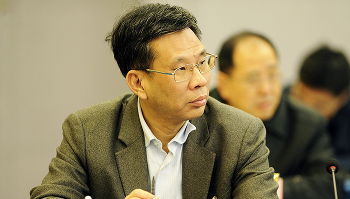 刘昆,债务风险,地方债务,全国人民代表大会常务委员会预算工作委员会,地方政府债券,防范化解,财长,同