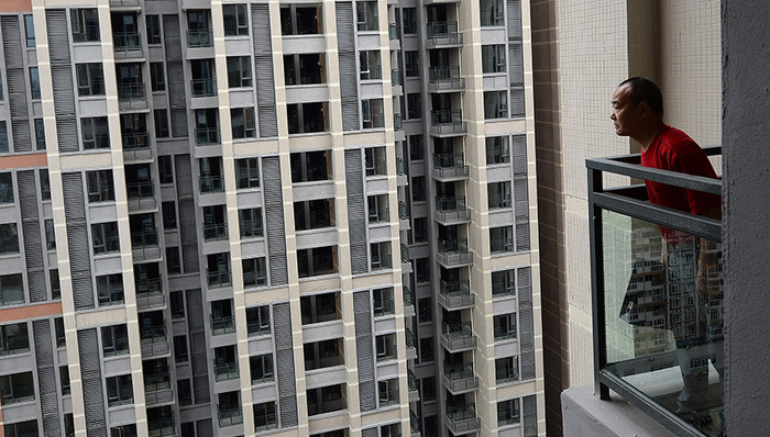 【界面早报】成都出新房摇号新规 微博再次整治热搜刷榜行为