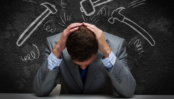 股东举报公司报警 状况百出的中科招商在大巴车上开了一次股东大会