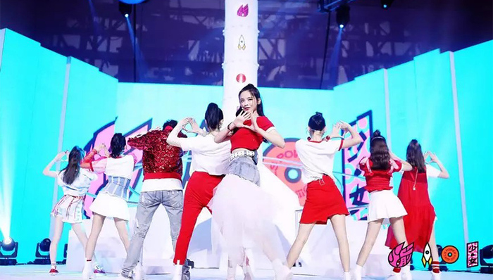 杨超越,电竞,杨幂,综艺秀,IG,做偶像,乐华,粉丝团,Sunnee,腾讯