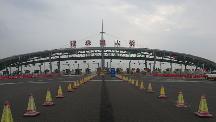 【“新时代·新平台·新机遇”——“一带一路”大型网络主题活动】港珠澳大桥车辆通行费收费标准出炉,开通后有望增强三地交流与合作