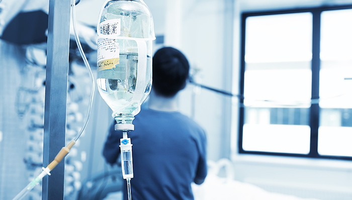 重疾险的“套路”:保费多交赔付额也一样 自家员工不买自家保险