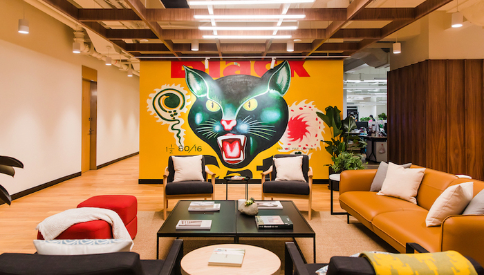 WeWork 进驻企业总部,让上班族也能享受自由且酷的联合办公模式