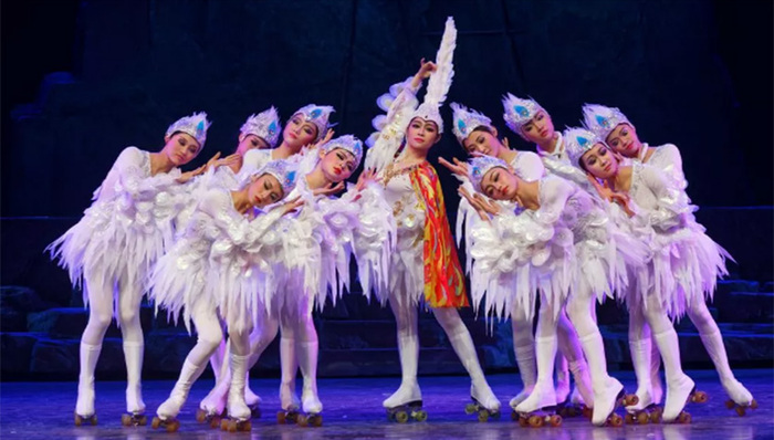 杂技剧,百鸟衣,花山壁画,绝壁,花山岩画