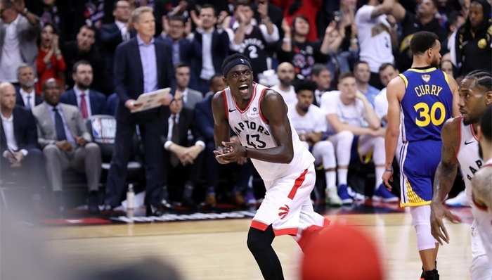 【体育晚报】西亚卡姆32分猛龙1-0领先勇士 珠峰中国一侧登山季结束2人死亡