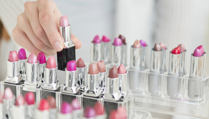“热销款”搭售“冷门货” 买支口红这样难