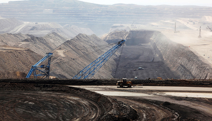 基金持股,稀土永磁,基金产品,基金持仓,板块整体,章源,股票型基金,成交量,基金参与,基金管理