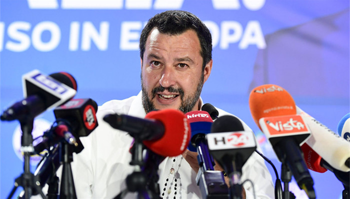 石油,极右政党,