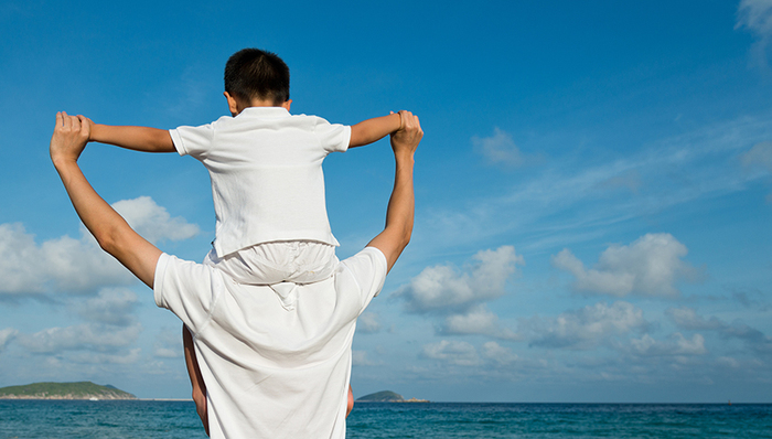 这位全职奶爸将儿子培养成编程网红