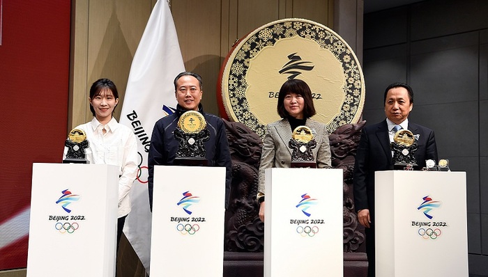 北京冬奥会周边新品登场,特许商品销售额超5亿元