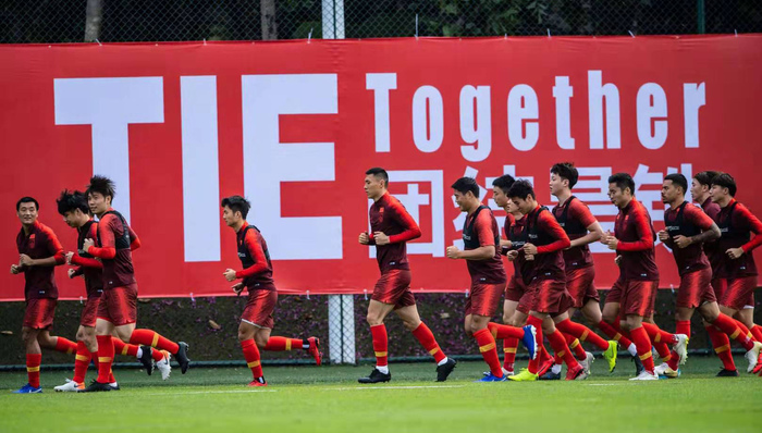 体育晚报 | 李昂因伤退出国足集训 恒大5名归化球员完成入籍