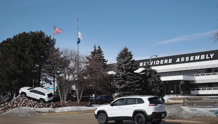 半年内的第三次,菲亚特克莱斯勒暂停生产Jeep自由光