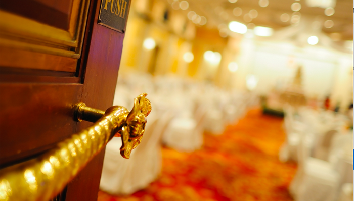 广州酒家,西安饮食,全聚德,现金流