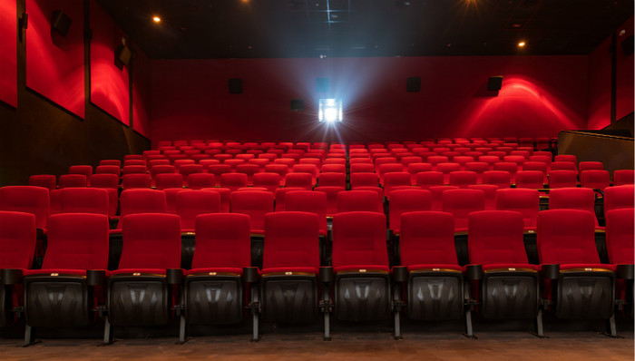 疫情期间,调控措施如何影响电影产业?