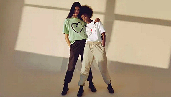 UNIQLO,X,DISNEY,X,AMBUSH