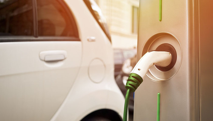 新能源汽车补贴政策何时退坡?专家给出这个建议